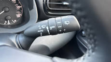 Toyota Yaris 1.5 Hybrid Icon 5dr CVT Hybrid Hatchback